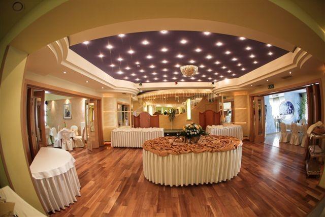 Hotel Classic Жешов Екстериор снимка